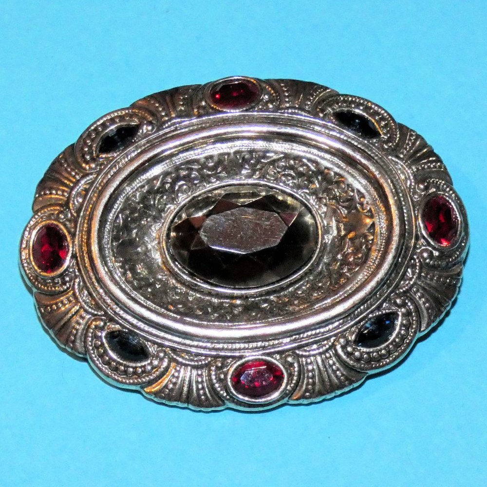 Vintage 1928 Collection Brooch Pin Red Rhinestone Detailed Textured Silver Tone